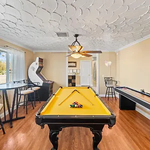 Spacious Desert Getaway! 1-story, 5br, 3 Master Suites, Casita, Pool, Ev, Game , Henderson United States